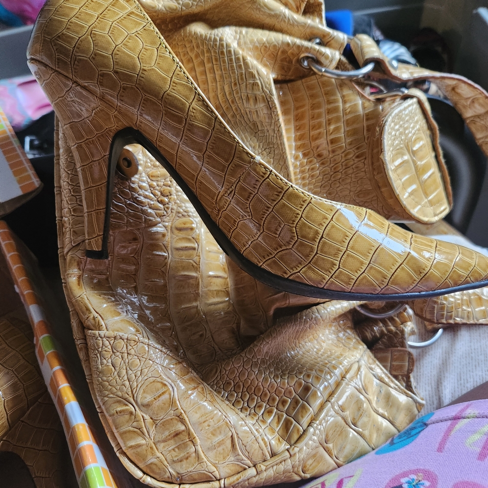 Heels - Picture 15 of 16